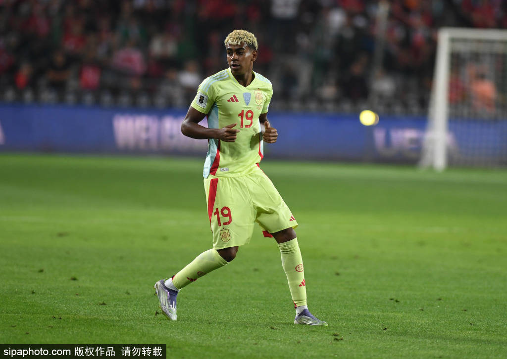 西甲助攻榜揭晓:维尼修斯火力全开,争夺愈发激烈! 西甲助攻榜揭晓:维尼修斯火力全开,争夺愈发激烈!